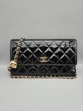 🖤CHANEL Authentic Black Quilted Patent Leather  Clutch/Wallet🖤